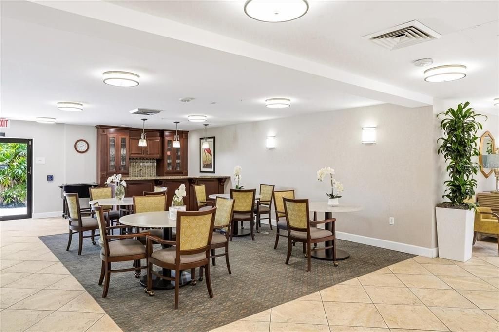 For Rent: $4,750 (2 beds, 2 baths, 1425 Square Feet)