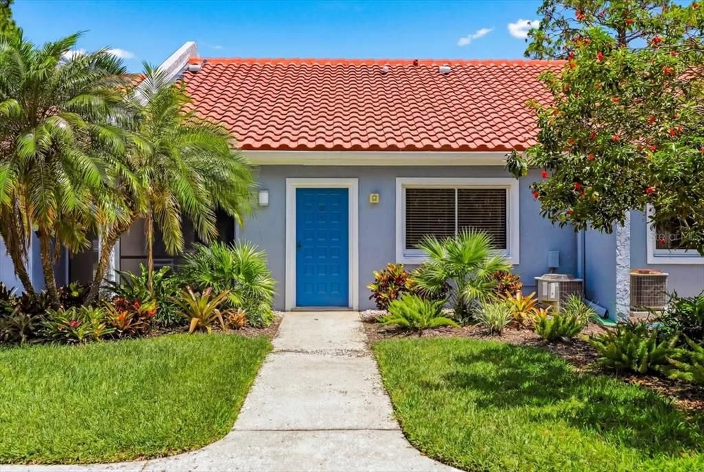 For Rent: $4,750 (2 beds, 2 baths, 1425 Square Feet)