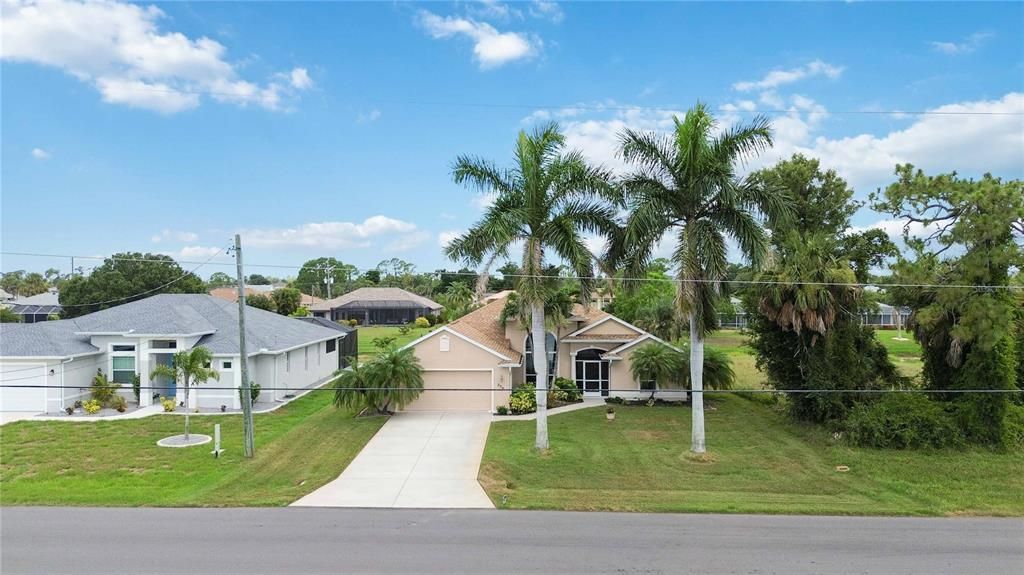 For Sale: $430,000 (3 beds, 2 baths, 1668 Square Feet)