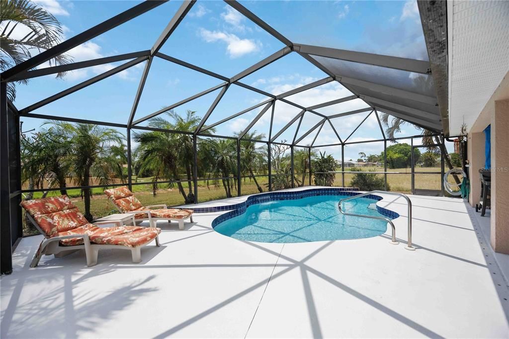 For Sale: $430,000 (3 beds, 2 baths, 1668 Square Feet)