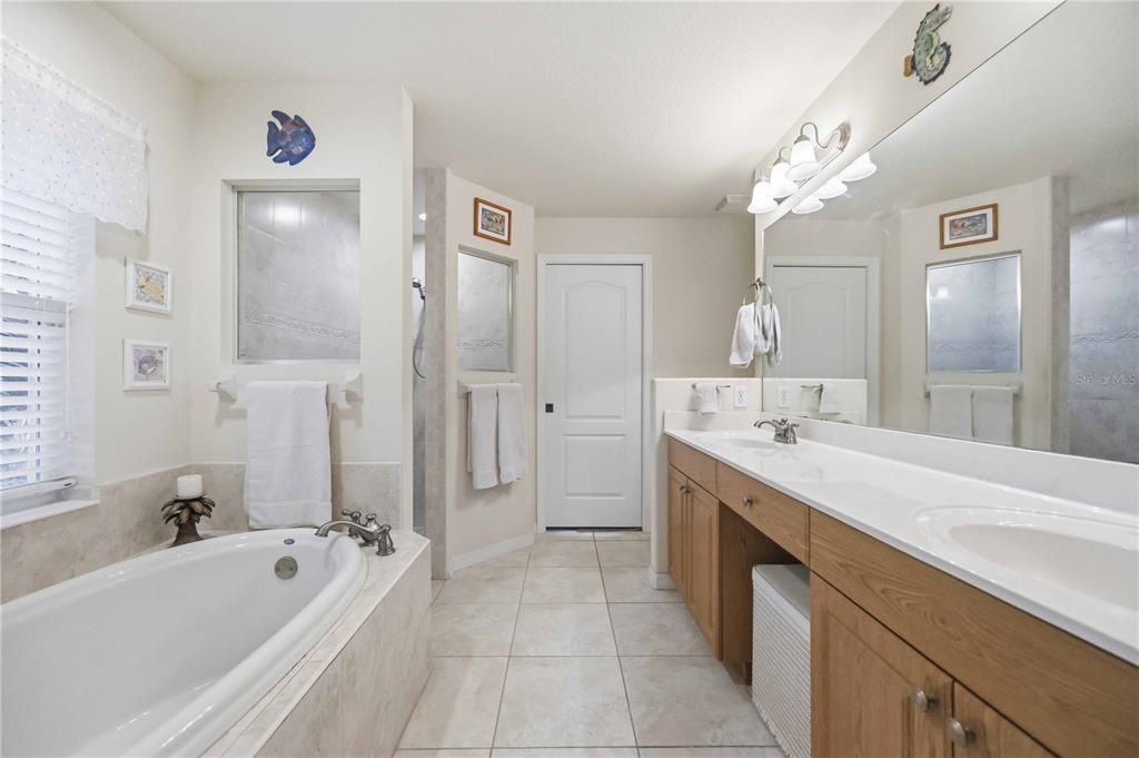For Sale: $430,000 (3 beds, 2 baths, 1668 Square Feet)