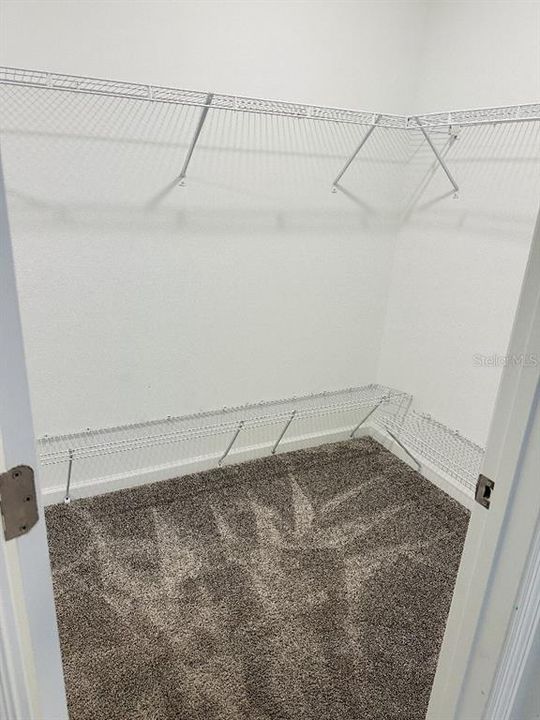 На продажу: $360,000 (4 спален, 2 ванн, 1870 Квадратных фут)