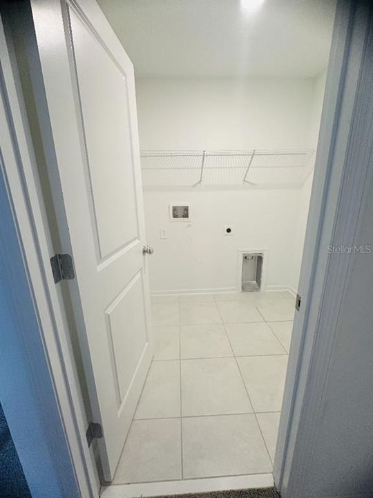На продажу: $360,000 (4 спален, 2 ванн, 1870 Квадратных фут)