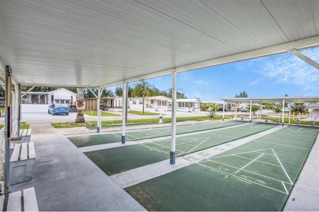 For Sale: $132,000 (1 beds, 1 baths, 638 Square Feet)