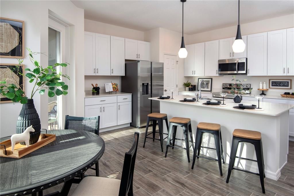 En Venta: $399,770 (4 camas, 3 baños, 1825 Pies cuadrados)