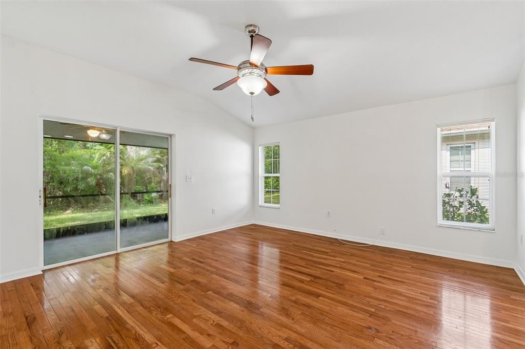 For Sale: $245,000 (3 beds, 2 baths, 1492 Square Feet)