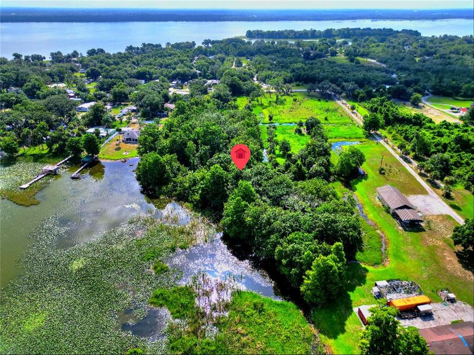 На продажу: $271,900 (2.86 acres)