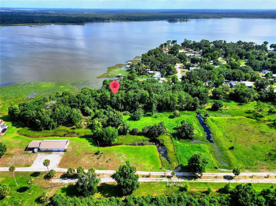 На продажу: $271,900 (2.86 acres)