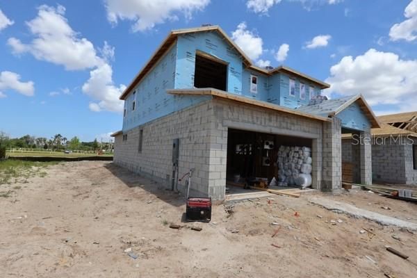 En Venta: $534,990 (4 camas, 3 baños, 2426 Pies cuadrados)
