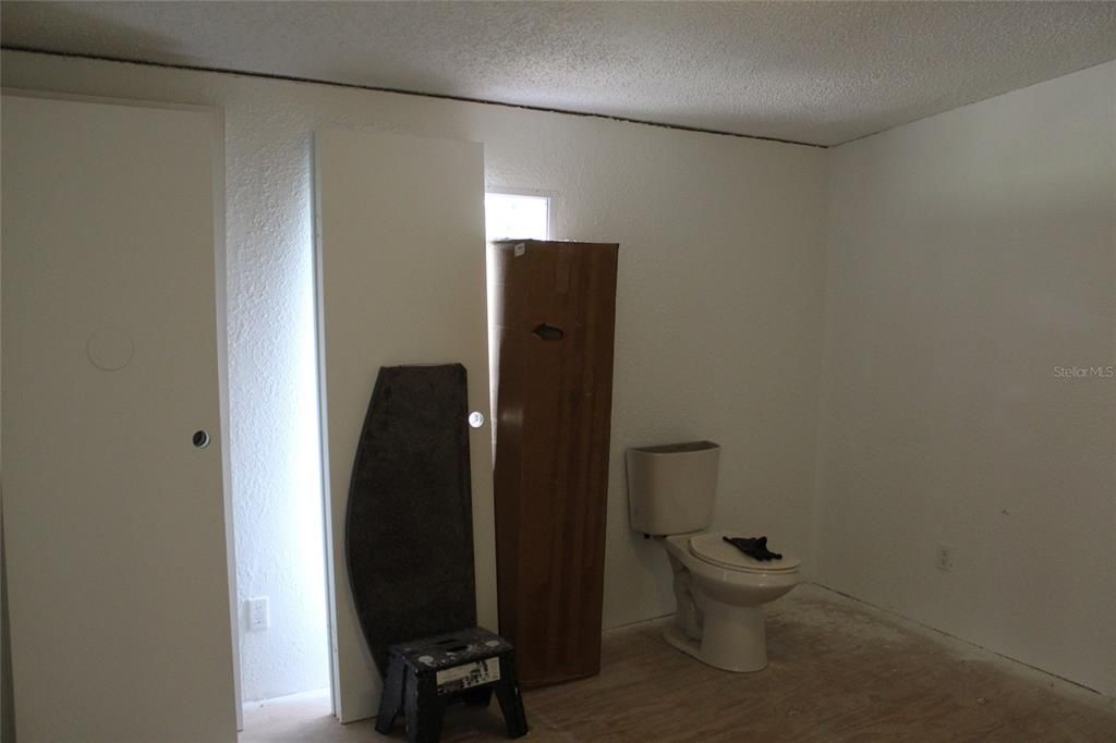 En Venta: $97,500 (3 camas, 2 baños, 1352 Pies cuadrados)
