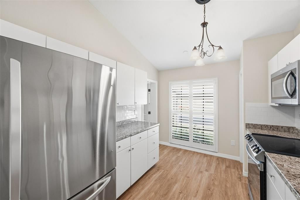 For Sale: $295,000 (2 beds, 2 baths, 1547 Square Feet)