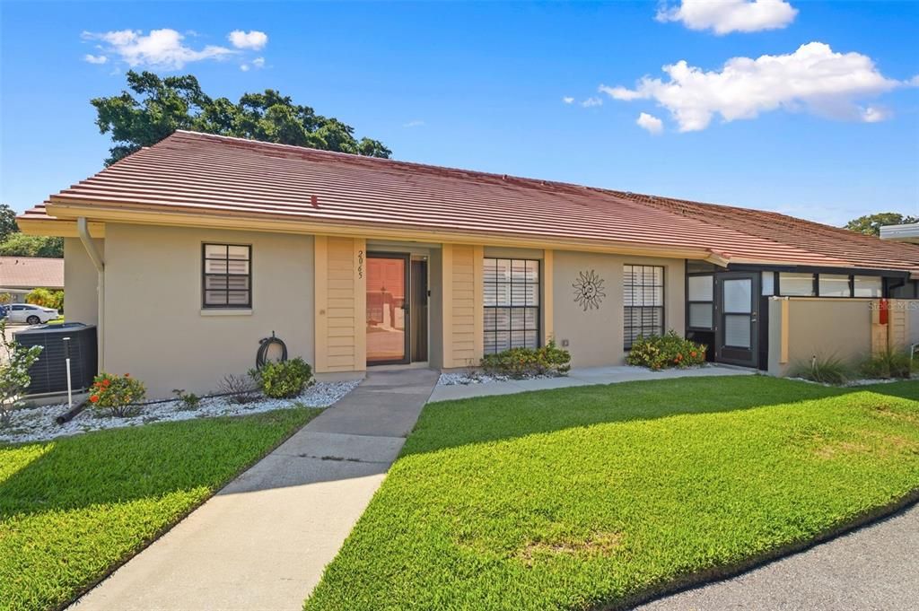 For Sale: $295,000 (2 beds, 2 baths, 1547 Square Feet)