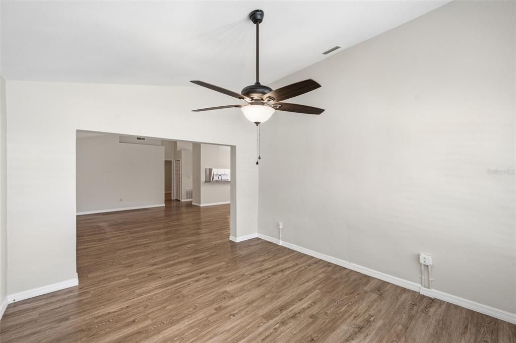 For Sale: $295,000 (2 beds, 2 baths, 1547 Square Feet)
