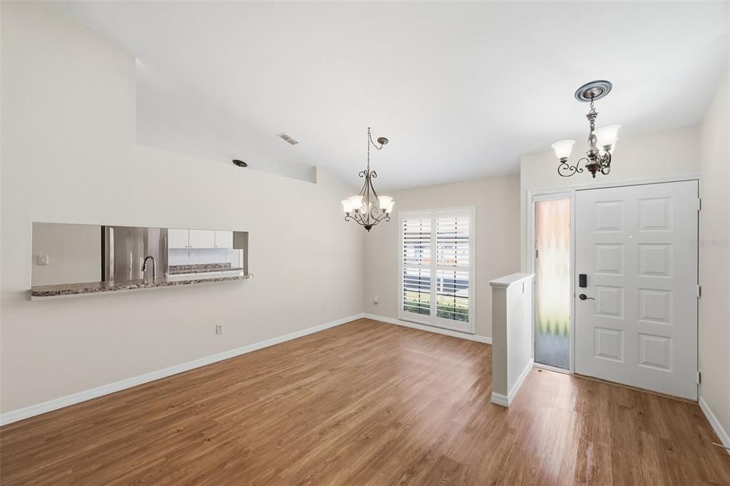 For Sale: $295,000 (2 beds, 2 baths, 1547 Square Feet)