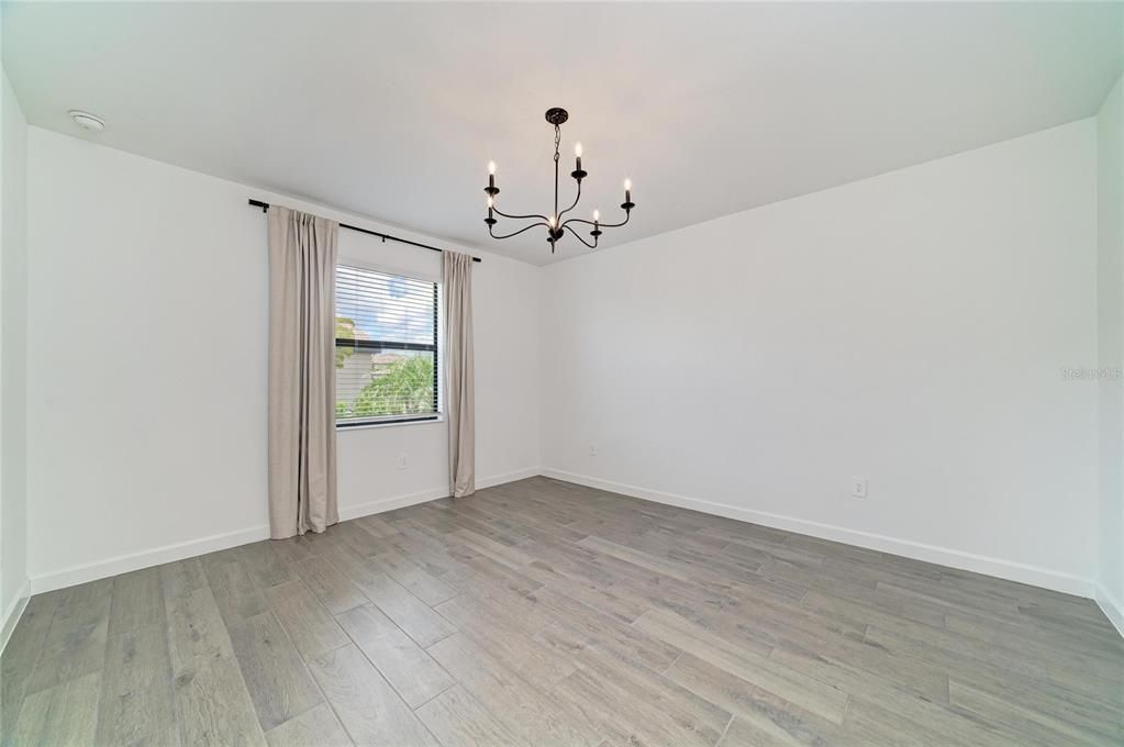 En Venta: $640,000 (3 camas, 3 baños, 2202 Pies cuadrados)