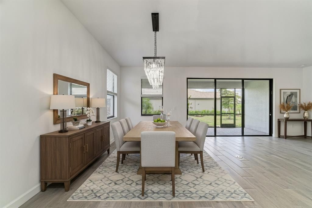 En Venta: $640,000 (3 camas, 3 baños, 2202 Pies cuadrados)