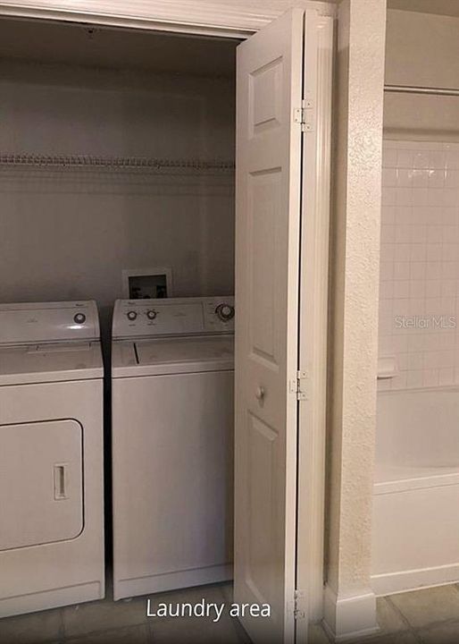 For Sale: $160,000 (1 beds, 1 baths, 744 Square Feet)