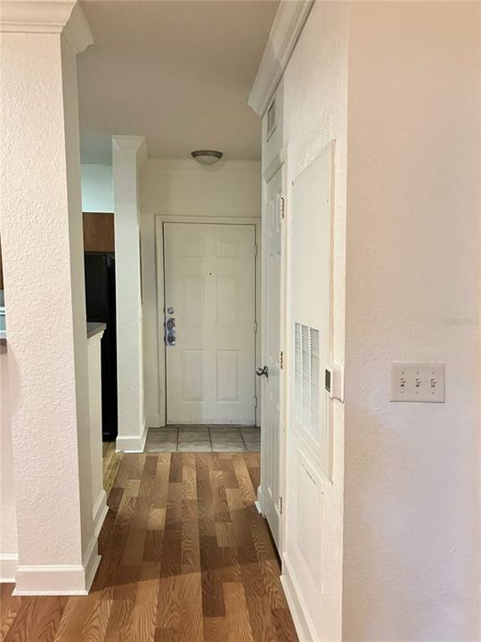 For Sale: $160,000 (1 beds, 1 baths, 744 Square Feet)