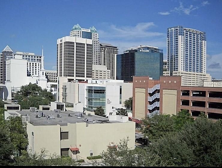 For Sale: $160,000 (1 beds, 1 baths, 744 Square Feet)