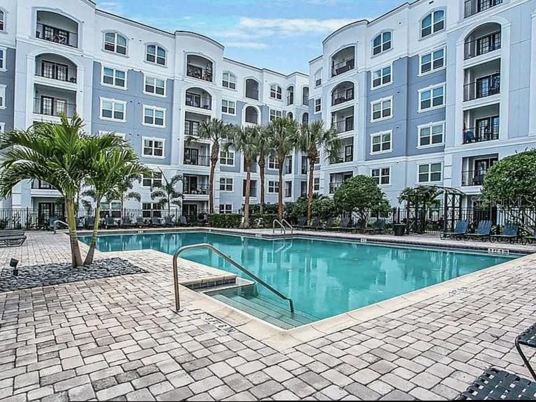 For Sale: $160,000 (1 beds, 1 baths, 744 Square Feet)