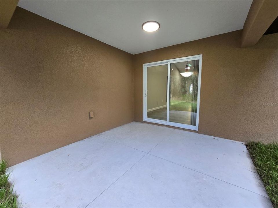 En Venta: $290,000 (4 camas, 2 baños, 1627 Pies cuadrados)