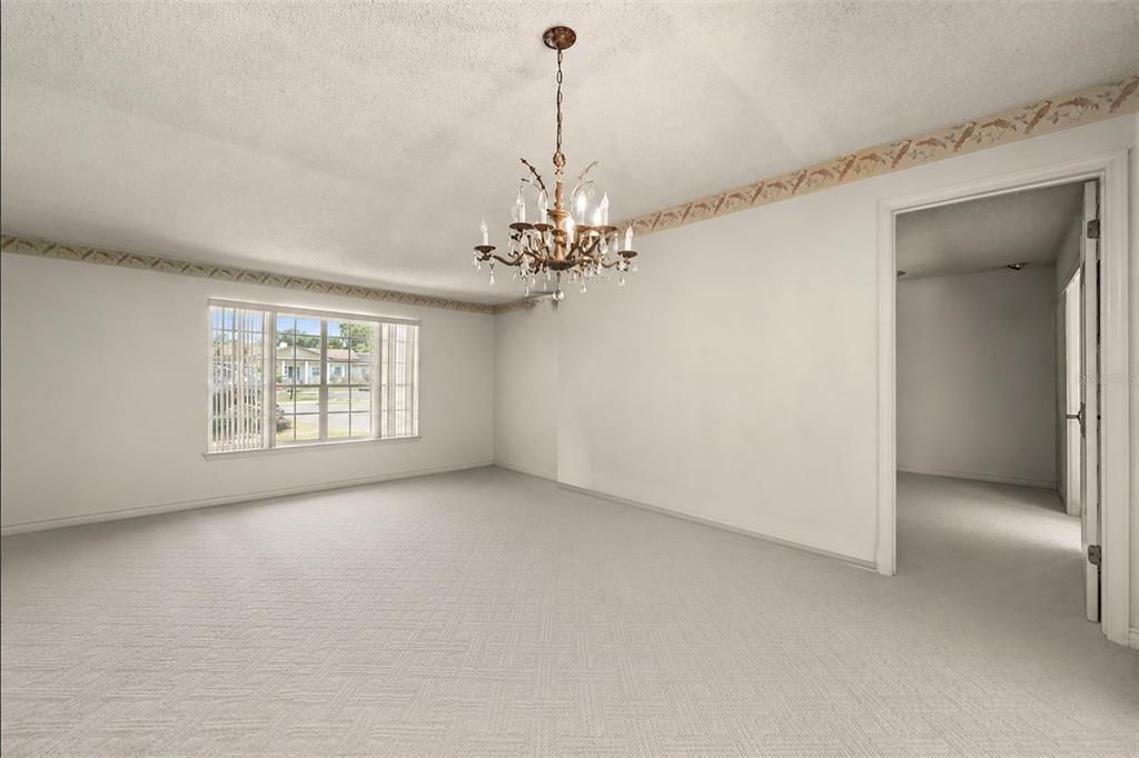 For Sale: $550,000 (4 beds, 2 baths, 1872 Square Feet)