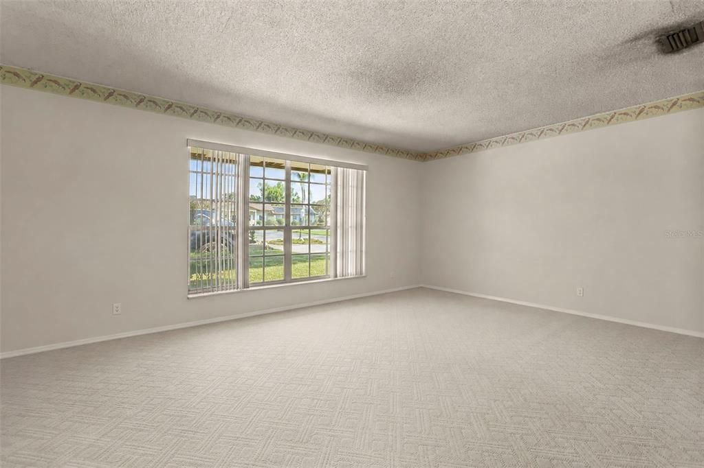 For Sale: $550,000 (4 beds, 2 baths, 1872 Square Feet)