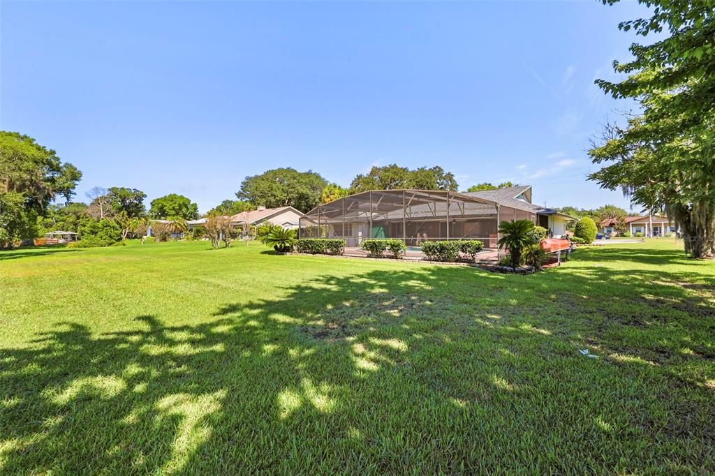 For Sale: $550,000 (4 beds, 2 baths, 1872 Square Feet)