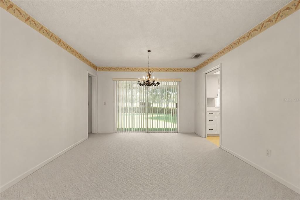 For Sale: $550,000 (4 beds, 2 baths, 1872 Square Feet)