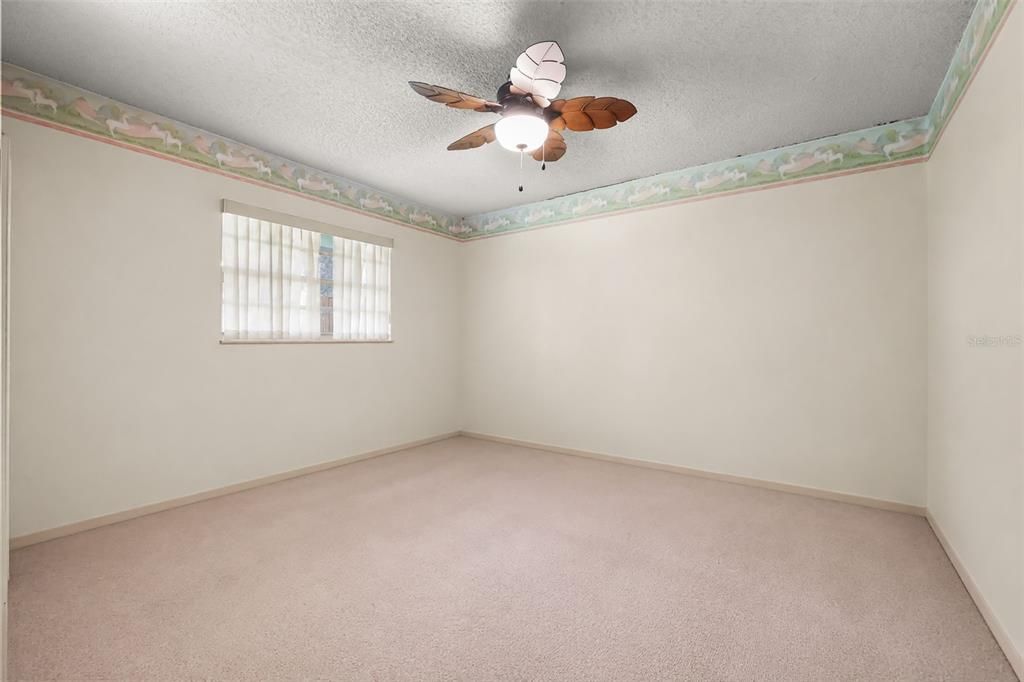 For Sale: $550,000 (4 beds, 2 baths, 1872 Square Feet)