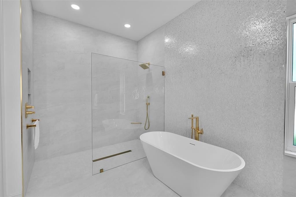 For Sale: $2,399,990 (4 beds, 3 baths, 3830 Square Feet)