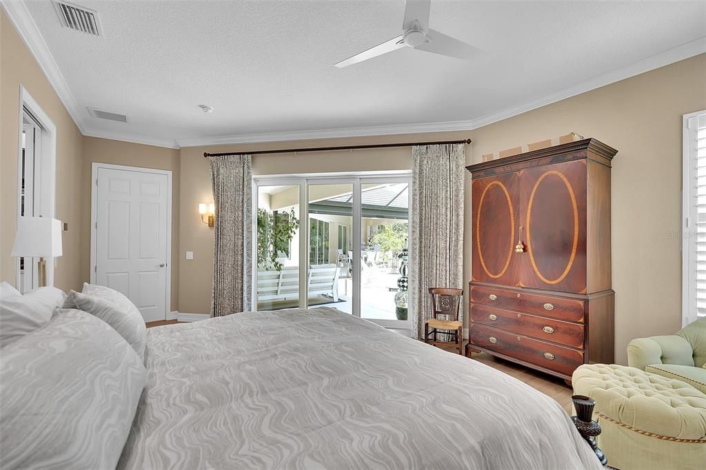 For Sale: $2,399,990 (4 beds, 3 baths, 3830 Square Feet)