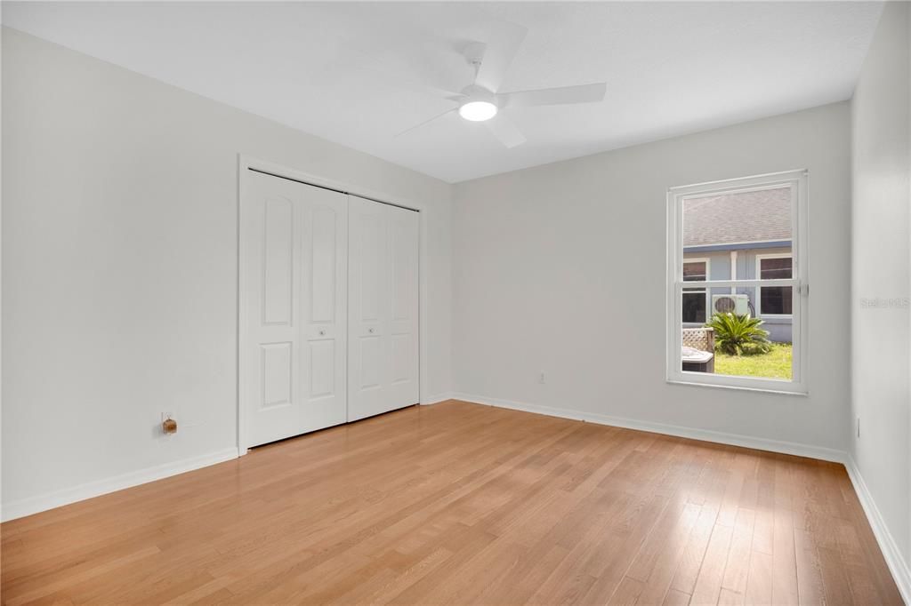 En Venta: $599,900 (4 camas, 4 baños, 2405 Pies cuadrados)