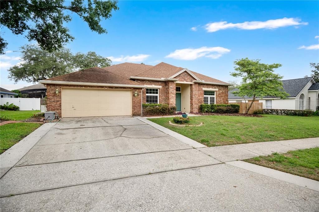 En Venta: $599,900 (4 camas, 4 baños, 2405 Pies cuadrados)