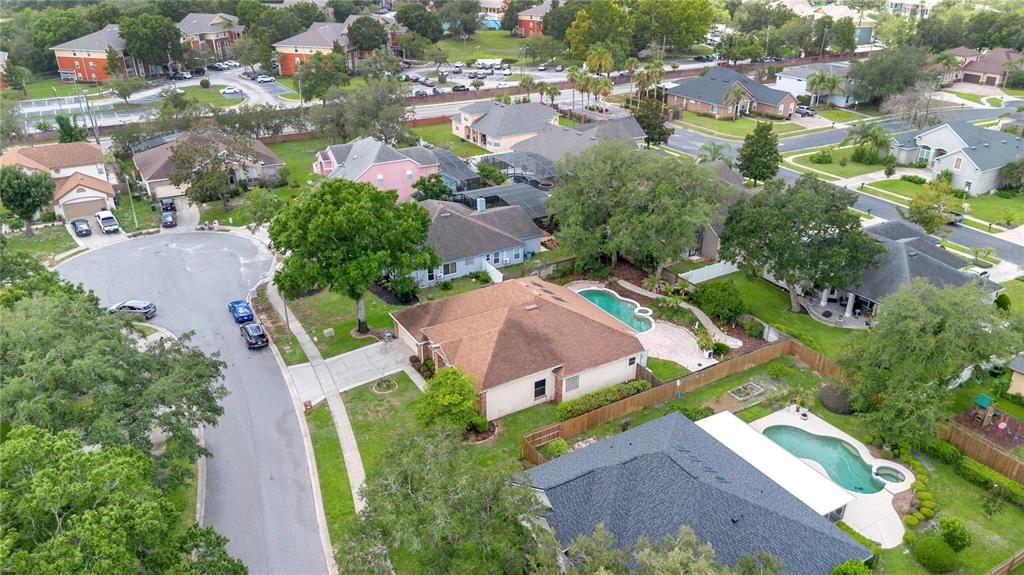 En Venta: $599,900 (4 camas, 4 baños, 2405 Pies cuadrados)