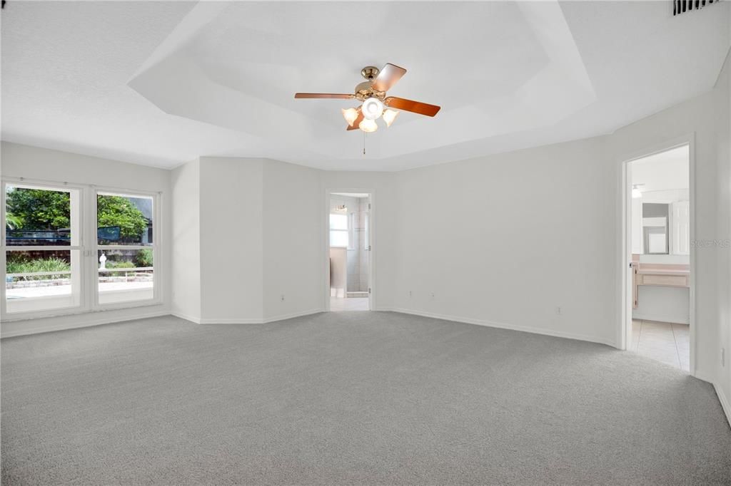 En Venta: $599,900 (4 camas, 4 baños, 2405 Pies cuadrados)