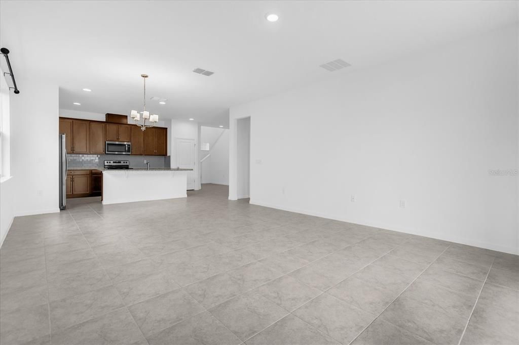 For Sale: $399,990 (4 beds, 2 baths, 1987 Square Feet)