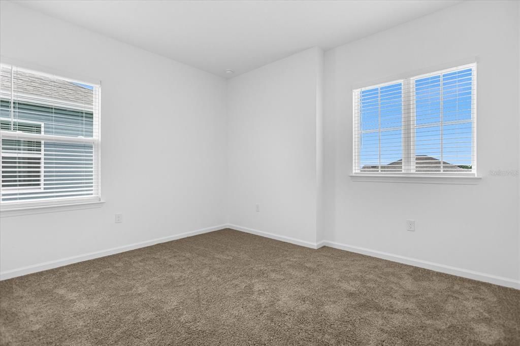 For Sale: $399,990 (4 beds, 2 baths, 1987 Square Feet)