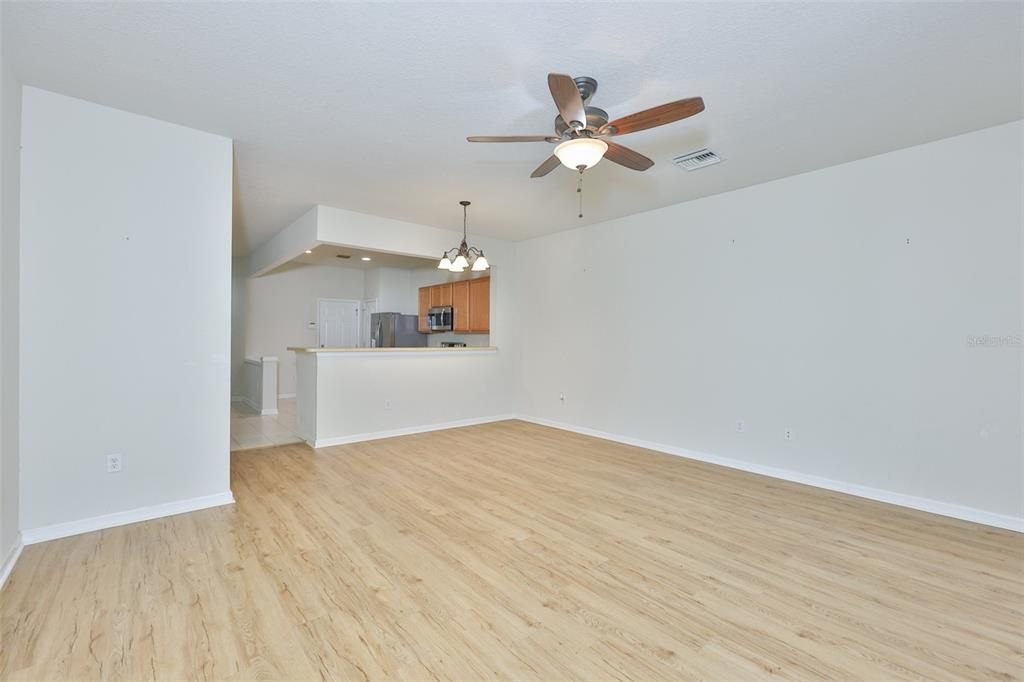 For Sale: $249,000 (3 beds, 2 baths, 1622 Square Feet)