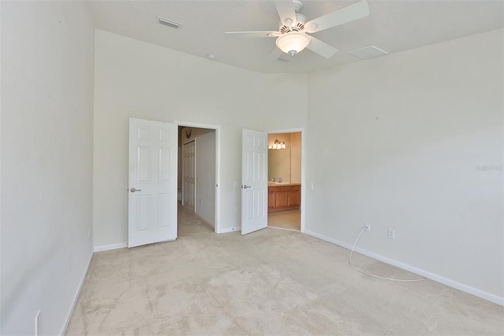 For Sale: $249,000 (3 beds, 2 baths, 1622 Square Feet)