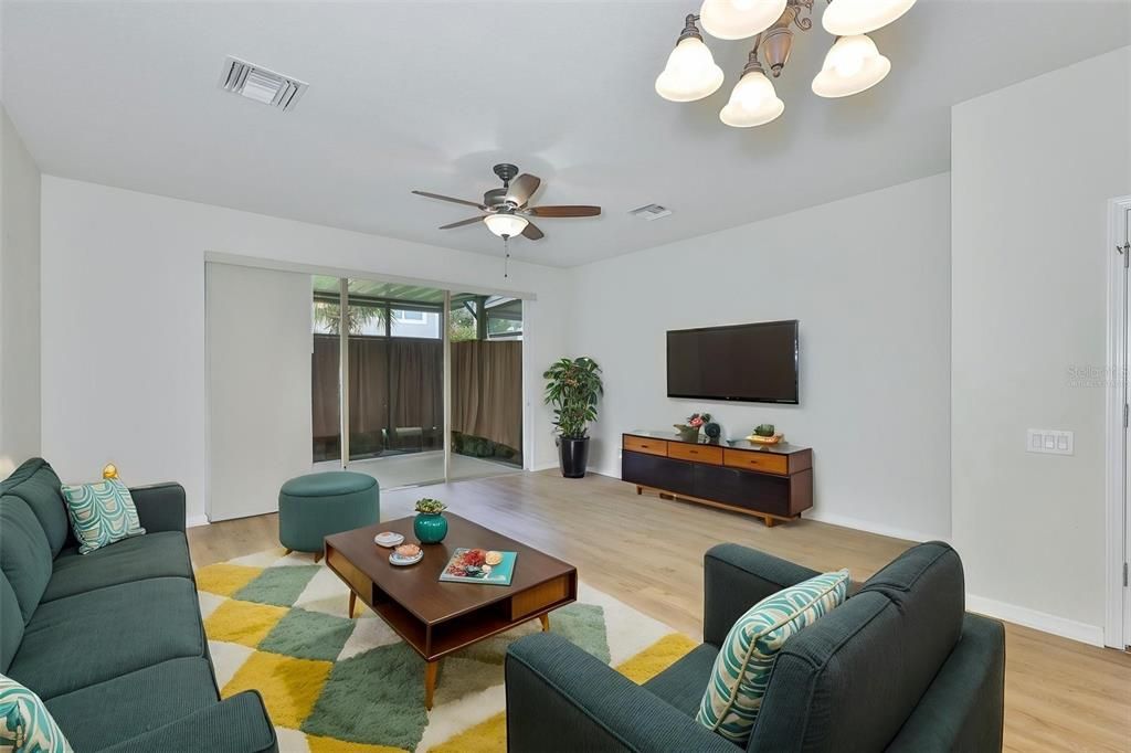 For Sale: $249,000 (3 beds, 2 baths, 1622 Square Feet)