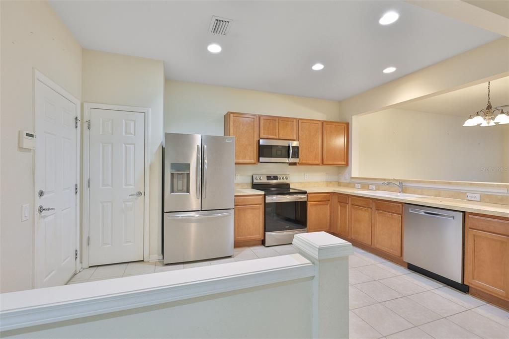 For Sale: $249,000 (3 beds, 2 baths, 1622 Square Feet)