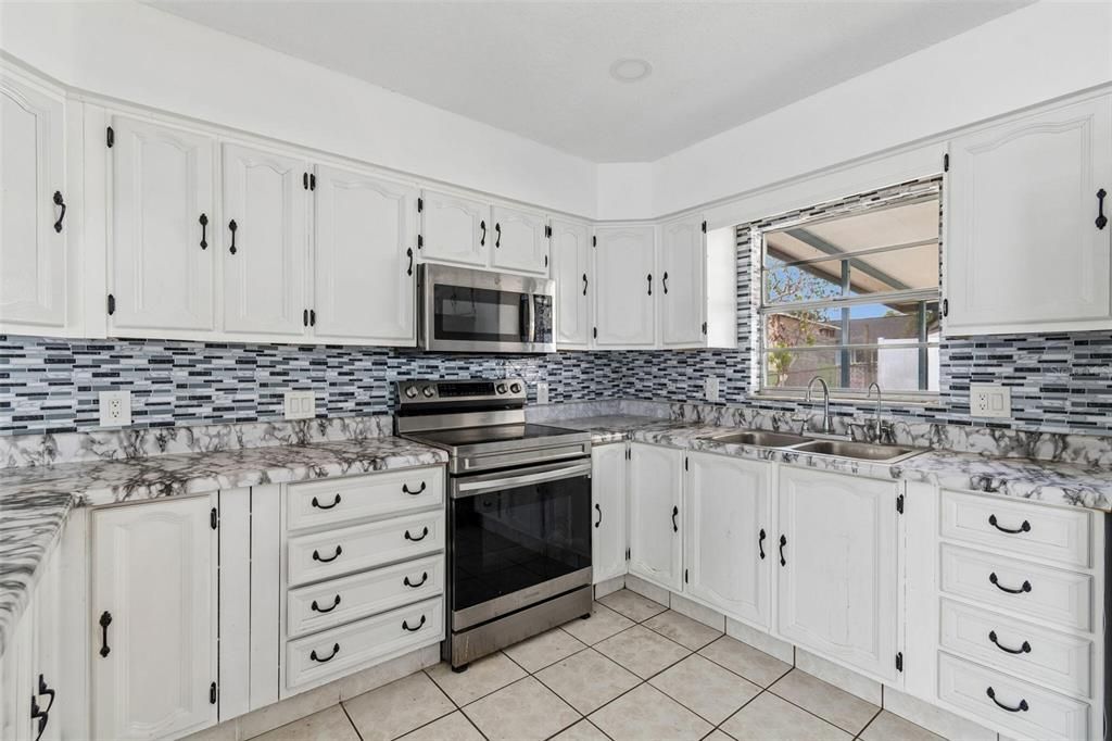 En Venta: $310,000 (3 camas, 2 baños, 1248 Pies cuadrados)