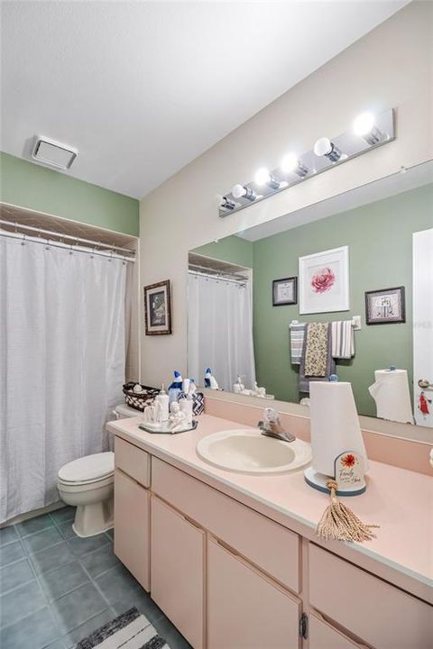 На продажу: $365,000 (3 спален, 2 ванн, 1864 Квадратных фут)