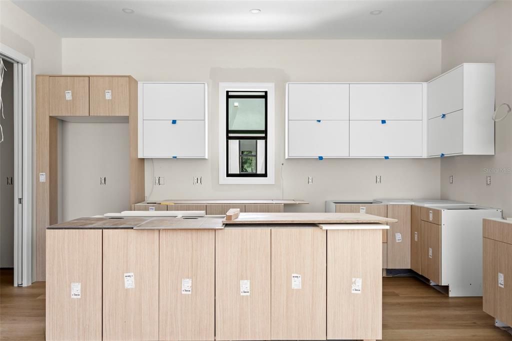 На продажу: $899,900 (3 спален, 3 ванн, 2346 Квадратных фут)