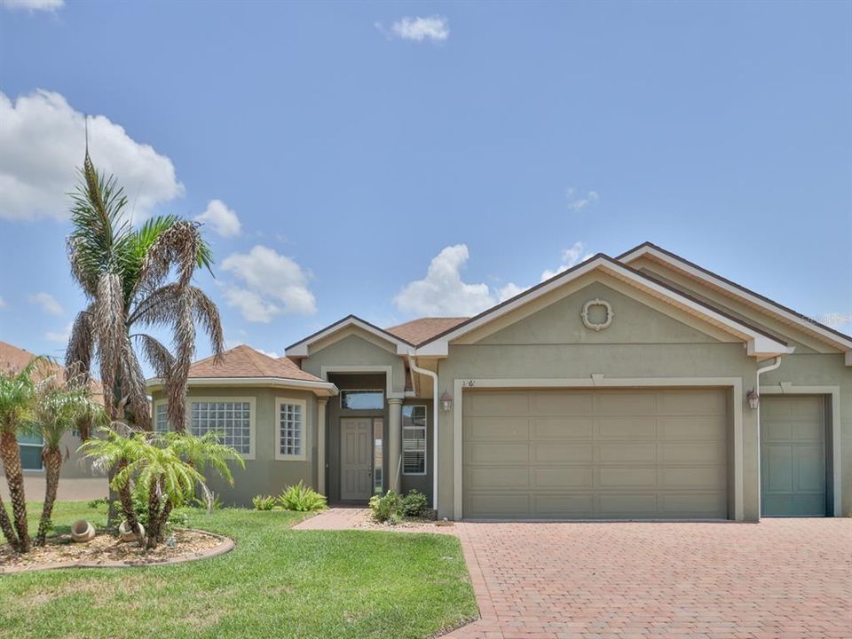 En Venta: $449,900 (3 camas, 2 baños, 2069 Pies cuadrados)