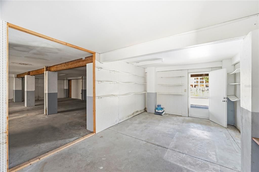For Sale: $1,750,000 (4 beds, 2 baths, 3688 Square Feet)