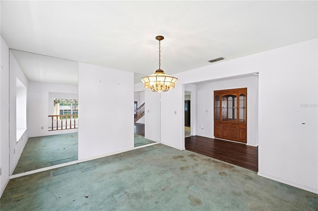 For Sale: $1,750,000 (4 beds, 2 baths, 3688 Square Feet)