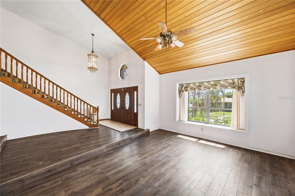 For Sale: $1,750,000 (4 beds, 2 baths, 3688 Square Feet)
