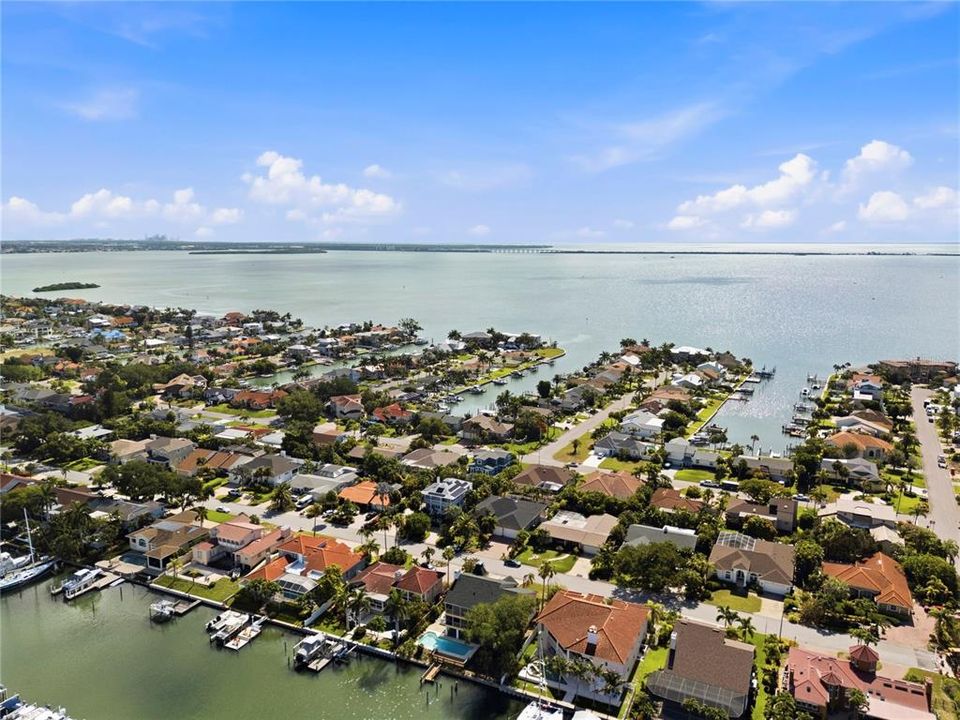 For Sale: $1,750,000 (4 beds, 2 baths, 3688 Square Feet)